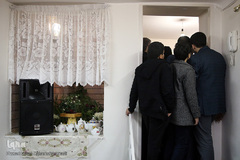 محفل انس با قرآن کاروان قرآنی انقلاب در منزل قاری شهید منا، مهاجر الی الله محسن حاجی حسنی کارگر 