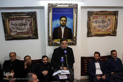 محفل انس با قرآن کاروان قرآنی انقلاب در منزل قاری شهید منا، مهاجر الی الله محسن حاجی حسنی کارگر 