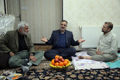 عیادت اعضای کاروان قرآنی انقلاب از استاد وحید مجتهدزاده، پیشکسوت قرآنی 