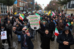 کاروان قرآنی انقلاب در راهپیمایی یوم الله 22بهمن شاهرود