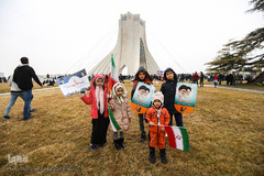 پایه کار انقلاب اسلامی ایران هستیم