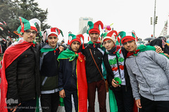 پایه کار انقلاب اسلامی ایران هستیم