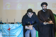 از راست حجت‌الاسلام  سیدمحمد حسین طباطبایی، نابغه قرآنی و شاهین ایزدیار، قهرمان پارالمپیک در آیین تجلیل از نخبگان نسل سوم انقلاب اسلامی