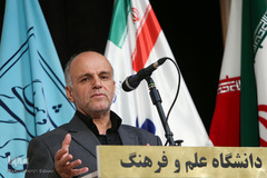 علیرضا یاوری‌فر، رئیس هیئت داوران این دوره از جایزه ملی تعالی گردشگری در آیین اختتامیه نخستین جایزه ملی تعالی گردشگری