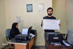 کافی‌نت دار: روز زن مبارک
