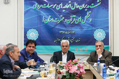 از راست، رحیم قربانی، مدیرعامل اتحادیه مؤسسات و تشکل‌های فرهنگی ـ مردمی قرآن و عترت کشور، مرتضی طلائی، رئیس هیئت اتحادیه موسسات و تشکل های فرهنگی قرآن و عترت، غلامرضا علیزاده بازرس اتحادیه تشکل های قرآنی کشور در نشست مدیران عامل اتحادیه مؤسسات مردمی و تشکل‌های قرآن و عترت استان‌ها