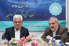 از راست، رحیم قربانی، مدیرعامل اتحادیه مؤسسات مردمی و تشکل‌های قرآن و عترت کشور، مرتضی طلائی، رئیس هیئت مدیره اتحادیه مؤسسات مردمی و تشکل‌های قرآن و عترت کشور در نشست مدیران عامل اتحادیه مؤسسات مردمی و تشکل‌های قرآن و عترت استان‌ها