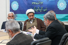 از راست حجت الاسلام حمید محمدی، دبیر شورای توسعه فرهنگ قرآنی، مرتضی طلائی، رئیس هیئت مدیره اتحادیه مؤسسات مردمی و تشکل‌های قرآن و عترت کشور در نشست مدیران عامل اتحادیه مؤسسات مردمی و تشکل‌های قرآن و عترت استان‌ها