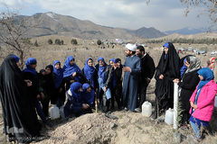 آیین درختکاری در پارک جنگلی  سد«لتیان» در شمال شرق استان تهران