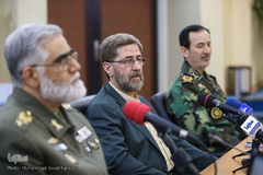 آیین تقدیر از دست اندرکاران کاروان قرآنی انقلاب