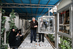 غبارروبی مزار شهدا در آخرین پنجشنبه سال ۱۳۹۷