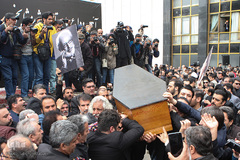 آیین تشییع پیکر جمشید مشایخی