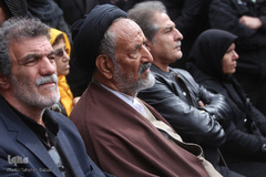 سید محمود دعایی در آیین تشییع پیکر جمشید مشایخی