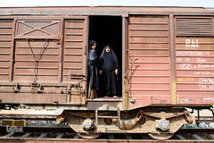 معلق میان حال و آینده