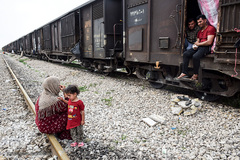 معلق میان حال و آینده