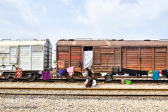 معلق میان حال و آینده