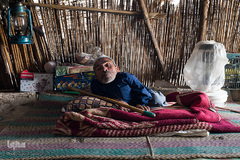 حشمت الله آرمان متولد سال 1352، از عشایر ایل خمسه در استان فارس است که با خانواده برادرش زندگی می کند.