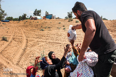 کمک‌های مردمی به سیل‌زدگان خوزستان