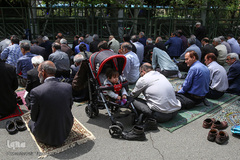 حمایت نمازگزاران جمعه از سپاه