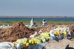 هوفل علی‌آباد گرفتار در سیل