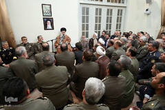 دیدار جمعی از فرماندهان ارتش و نیروی زمینی با رهبر انقلاب