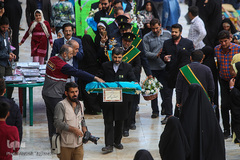 تعویض پرچم گنبد مسجد جمکران