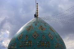 تعویض پرچم گنبد مسجد جمکران