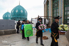 تعویض پرچم گنبد مسجد جمکران