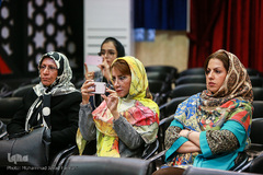 نمایش و تحلیل مستند «پدر طالقانی»