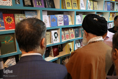 بازدید رهبر انقلاب اسلامی از نمایشگاه کتاب تهران