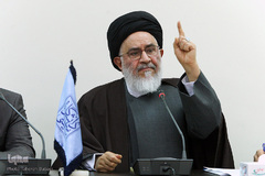 آیت الله سید مصطفی محقق داماد، استاد دانشکده حقوق دانشگاه شهید بهشتی در نشست همایش مناسبات فلسفه و تمدن در جهان اسلام