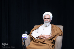 حجت‌الاسلام والمسلمین روح‌الله حسینیان، رئیس مرکز اسناد انقلاب اسلامی