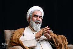 حجت‌الاسلام والمسلمین روح‌الله حسینیان، رئیس مرکز اسناد انقلاب اسلامی