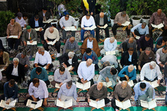 جزءخوانی قرآن در مسجد گوهرشاد