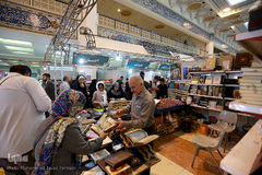 بخش فروشگاهی نمایشگاه قرآن کریم