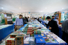 بخش فروشگاهی نمایشگاه قرآن کریم