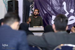 مسابقه مناظره دانشجویی میان دو تیم دانشگاه علامه طباطبایی و دانشگاه تهران در غرفه ایکنا در نمایشگاه قرآن کریم