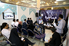 آخرین روز مسابقات مناظرات دانشجویی در غرفه ایکنا در یازدهمین روز از برگزاری بیست و هفتمین نمایشگاه بین المللی قرآن کریم