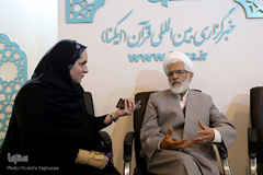 حضور حجت الاسلام و المسلمین محمدرضا نوراللهیان در غرفه ایکنا در یازدهمین روز از برگزاری بیست و هفتمین نمایشگاه بین المللی قرآن کریم