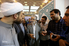 حضور غلامعلی حداد عادل در غرفه ایکنا در یازدهمین روز از برگزاری بیست و هفتمین نمایشگاه بین المللی قرآن کریم