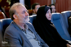 از راست زهرا سعیدی، نماینده مجلس شورای اسلامی و حسن بیادی در مراسم 16 سالگی خبرگزاری ایکنا در بیست و هفتمین نمایشگاه قرآن کریم