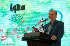 حسن بیادی در مراسم 16 سالگی خبرگزاری ایکنا در بیست و هفتمین نمایشگاه قرآن کریم