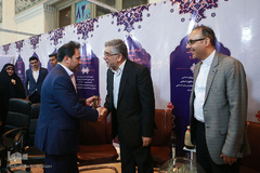 بازدید سیدحمیدرضا طیبی، رئیس جهاددانشگاهی از نمایشگاه قرآن کریم