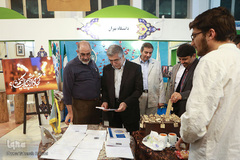 بازدید سیدحمیدرضا طیبی، رئیس جهاددانشگاهی از نمایشگاه قرآن کریم