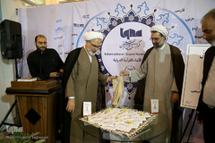 یین رونمایی از کتاب مبانی قرآنی بیانیه گام دوم مقام معظم رهبری نوشته حجت‌الاسلام والمسلمین محسن قرائتی در غرفه ایکنا در سیزدهمین روز از برگزاری بیست و هفتمین نمایشگاه بین المللی قرآن کریم