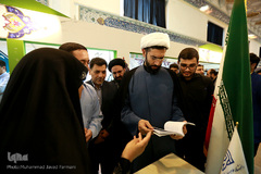 بازدید حجت الاسلام و المسلمین مصطفی رستمی، رئیس نهاد نمایندگی مقام معظم رهبری در دانشگاه‌ها از آخرین روز بیست و هفتمین نمایشگاه بین‌المللی قرآن کریم