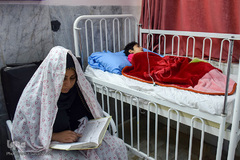 احیای شب ۲۳ ماه رمضان در جمع بیماران بیمارستان چمران اهواز