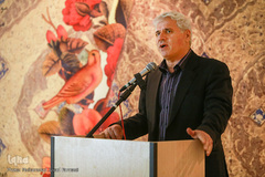 مراسم رونمایی از تک اثر فاخر قرآنی