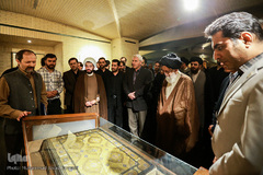 مراسم رونمایی از تک اثر فاخر قرآنی