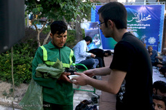 سفره افطار ساده در بوستان رضوان منطقه ۱۰ تهران